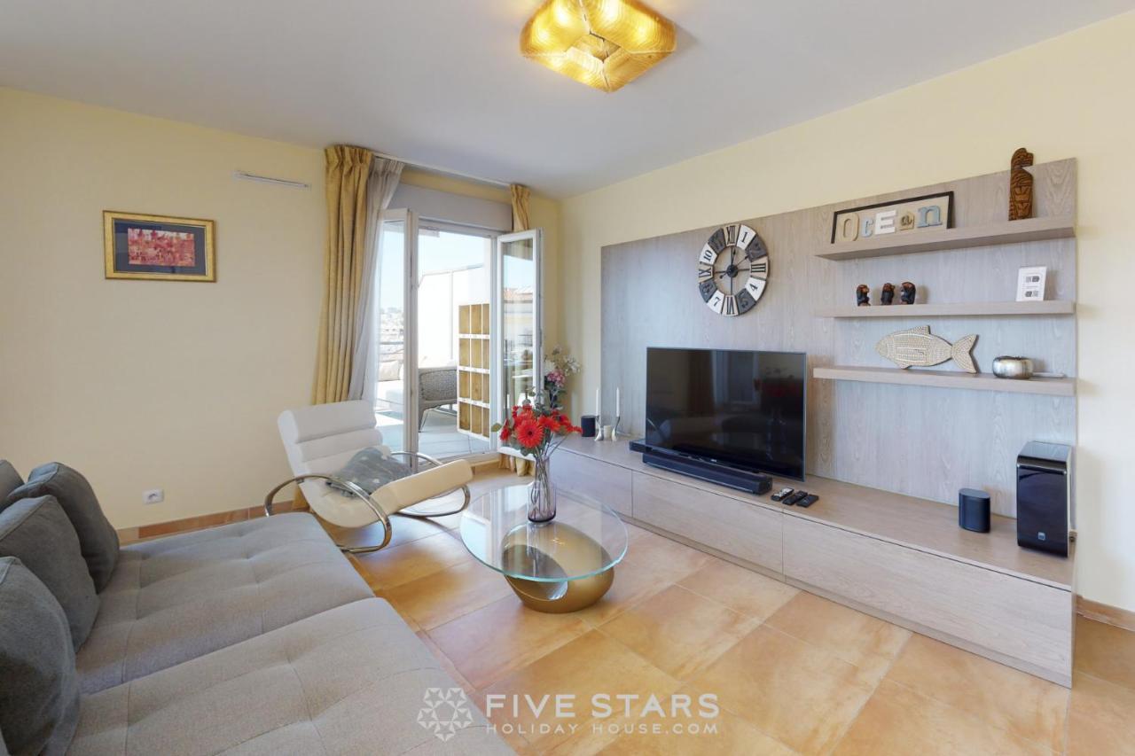 Luxury Beach Five Stars Holiday House Νίκαια Εξωτερικό φωτογραφία