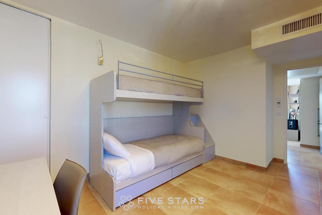 Luxury Beach Five Stars Holiday House Νίκαια Εξωτερικό φωτογραφία