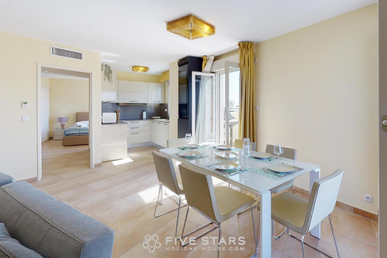 Luxury Beach Five Stars Holiday House Νίκαια Εξωτερικό φωτογραφία