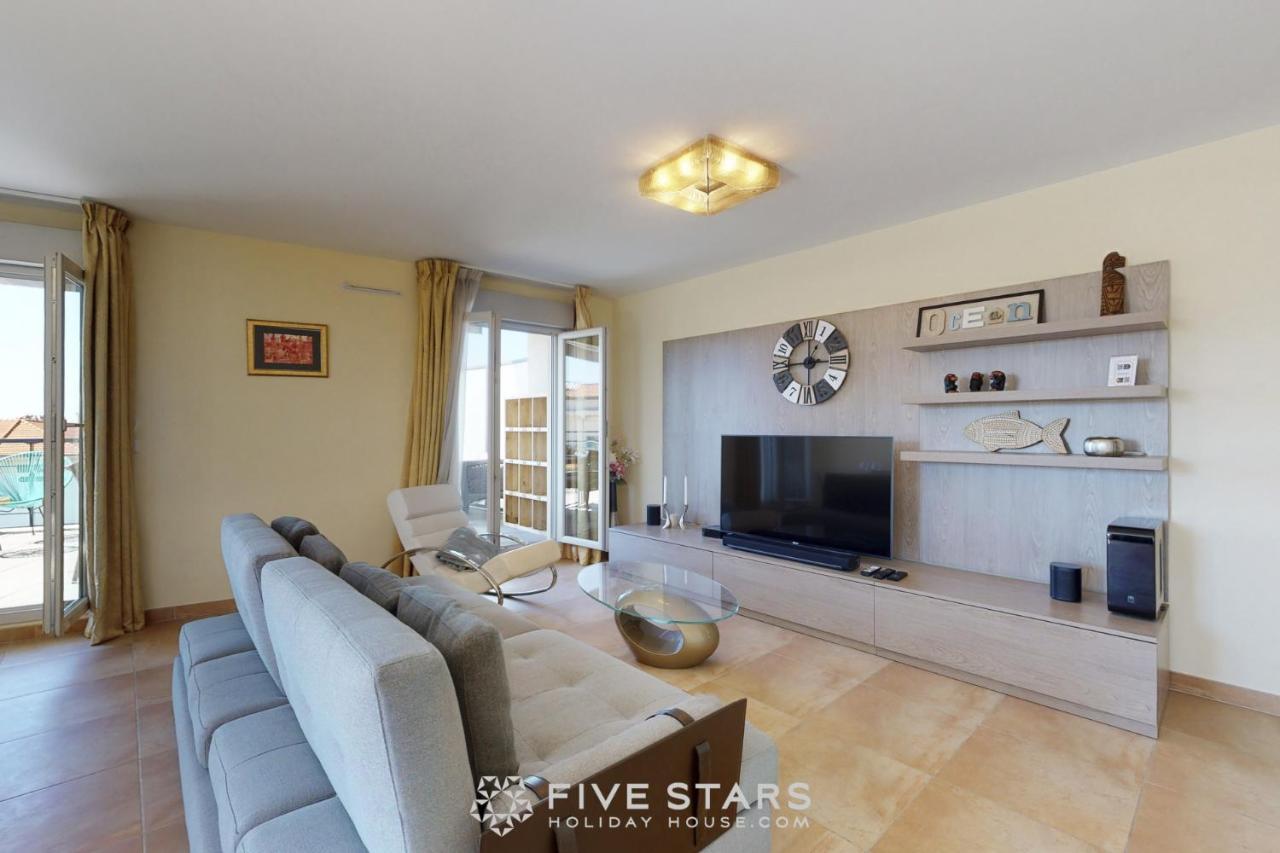 Luxury Beach Five Stars Holiday House Νίκαια Εξωτερικό φωτογραφία